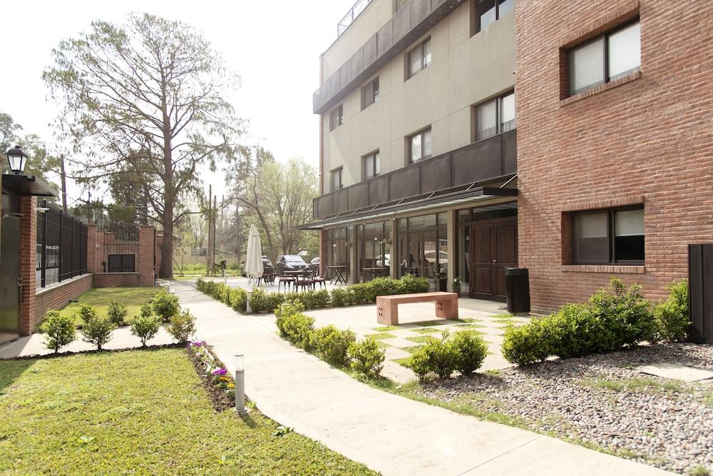 Casa Campus Pilar Suites エクステリア 写真